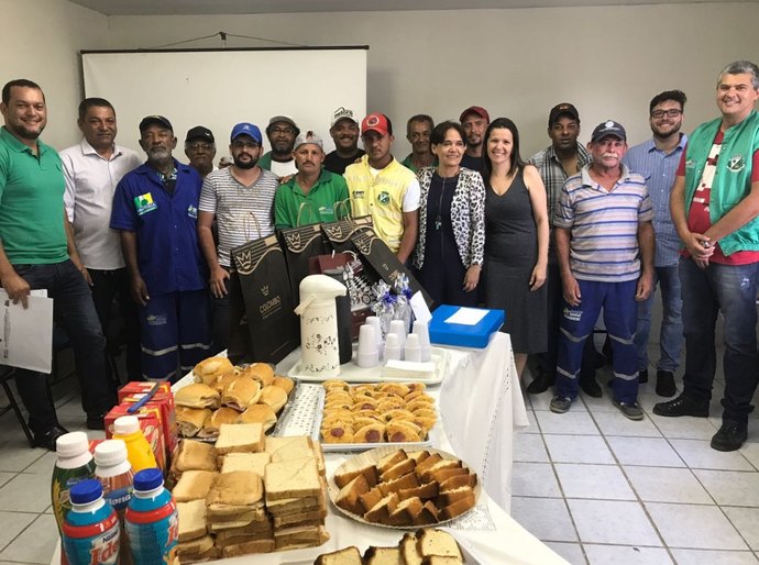 SMTT de Arapiraca comemora Dia dos Pais com servidores