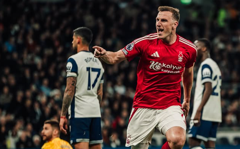 Richarlison marca, mas Nottingham Forest surpreende Tottenham e assume 3º lugar no Inglês