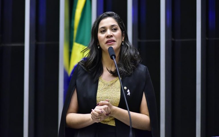 Comissão aprova projeto que estipula piso de R$ 4.800 para fisioterapeutas e terapeutas ocupacionais