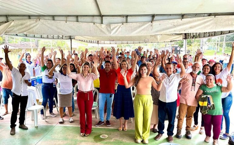 Prefeita Marcela Gomes participa de evento especial em Novo Lino em homenagem ao Dia do Agricultor