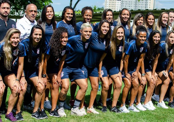 Time feminino de futebol do Corinthians ganha pela 25ª vez seguida e bate recorde