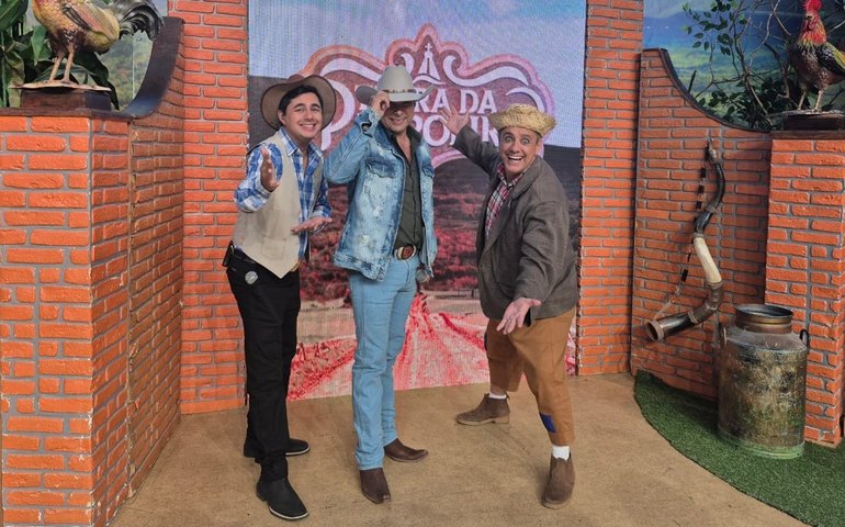 Kleber Oliveira e Tonho Prado visitam casa de famoso no “Terra da Padroeira”