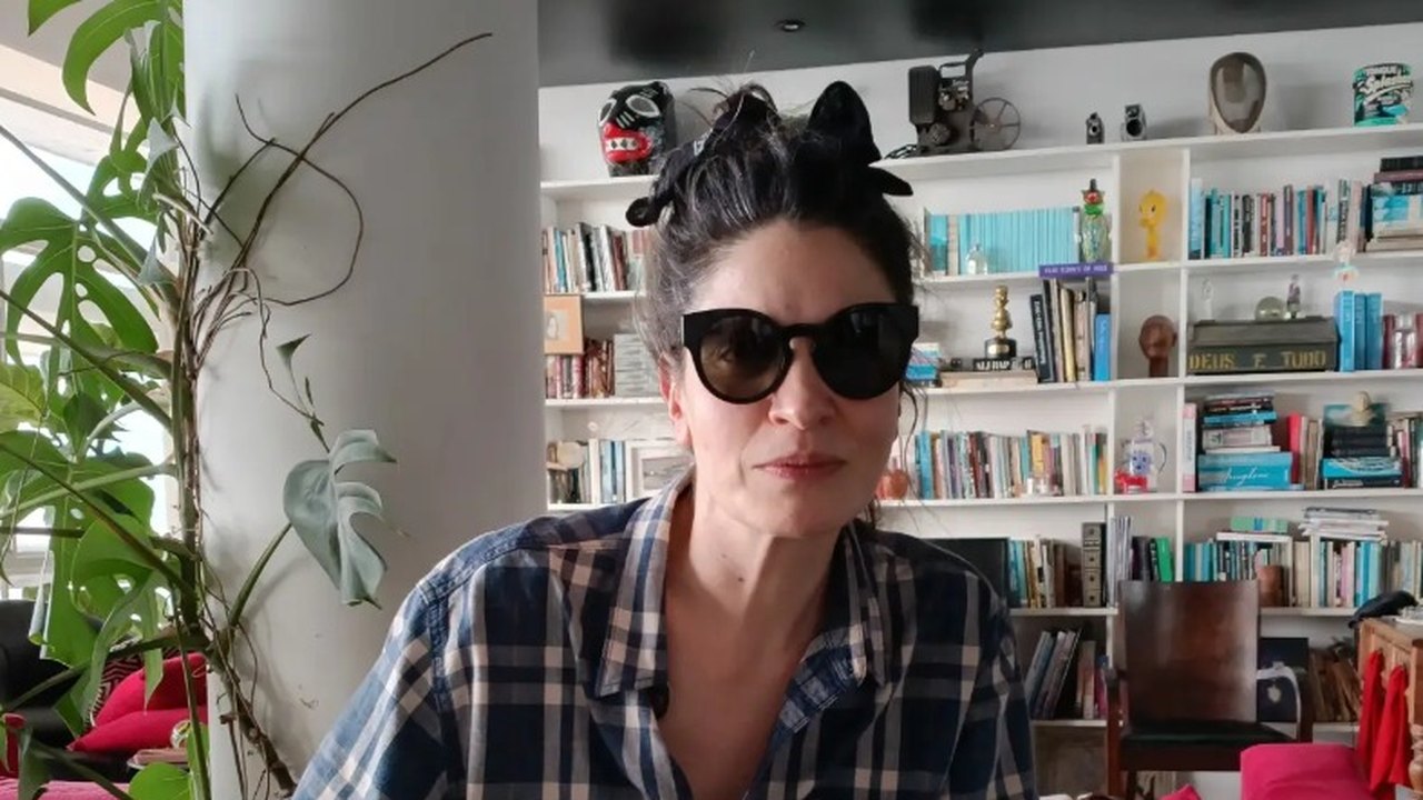 Quem é a atriz que comentou entrevista de Regina Duarte e acabou em bate-boca com Gabriela Duarte em rede social