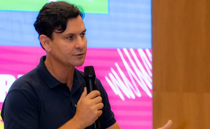 Presidente da AMA apresentou avanços de Coruripe em seminário sobre o novo PNE Presidente da AMA apresentou avanços de Coruripe em seminário sobre o novo PNE