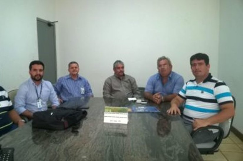 Prefeitura Atalaia firma parceria para garantir realização de curso técnico