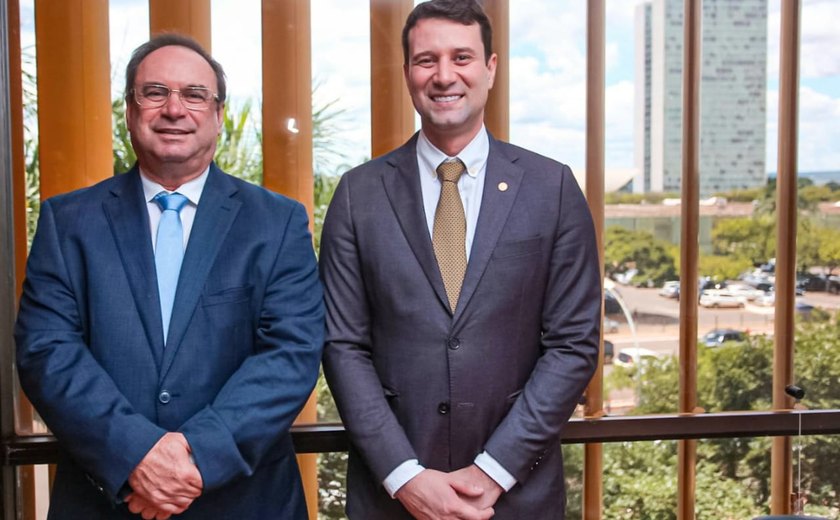 Prefeito Luciano Barbosa amplia espaços em Brasília