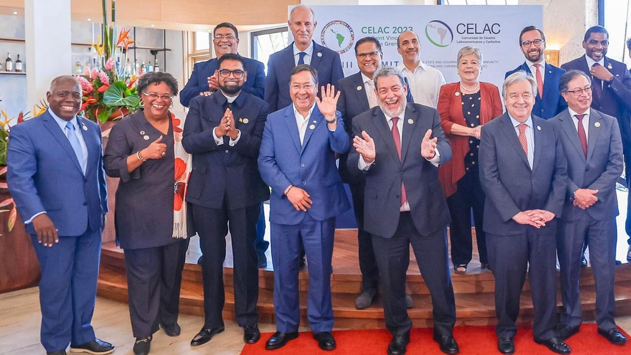 Honduras convoca reunião urgente da CELAC para analisar tema da migração