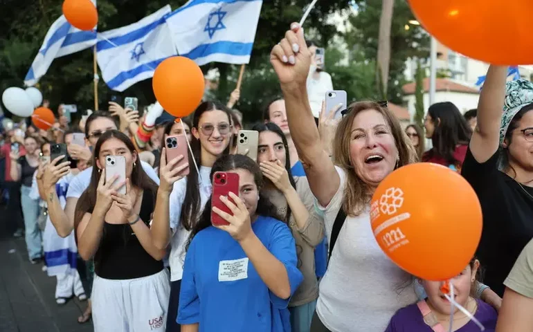 Israel suspende estado de emergência em áreas próximas a Gaza