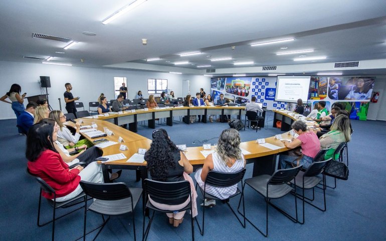 Conselho Estadual do Alagoas Sem Fome realiza reunião para celebrar 1 ano do programa