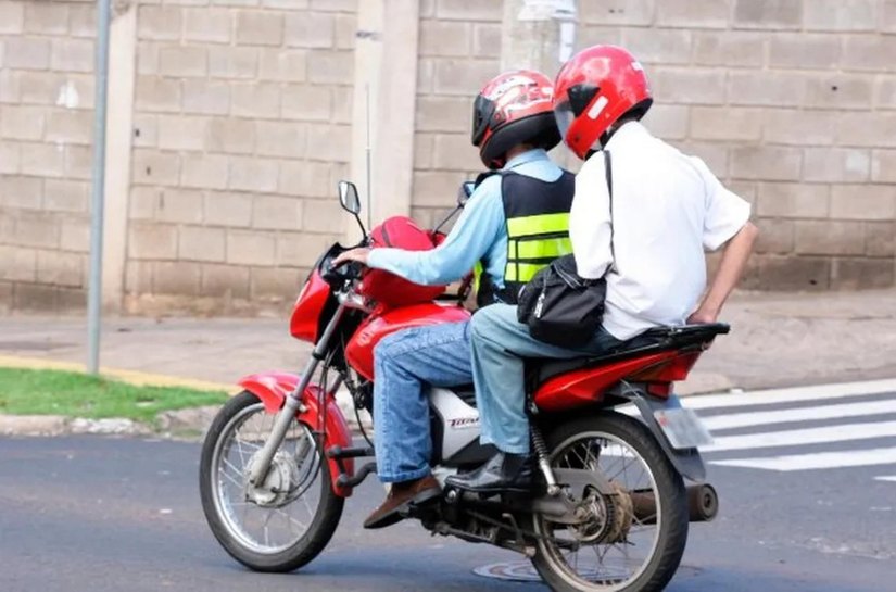 Mototaxistas e motofretistas economizam R$ 530 em taxas do Detran AL em 2026