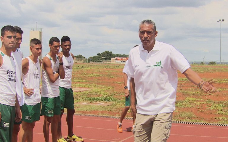 Atleta brasileiro Joaquim Cruz é homenageado nos Estados Unidos