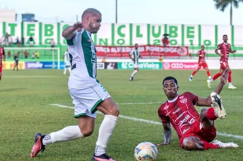 Murici empata sem gols com Penedense e avança para as semifinais do Alagoano