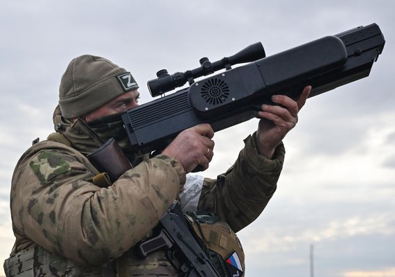 Kiev perpetra atentado terrorista contra aeródromos em várias regiões russas, relata Defesa da Rússia