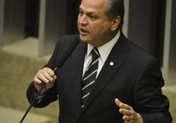 Ricardo Barros volta a negar envolvimento no contrato de aquisição da Covaxin