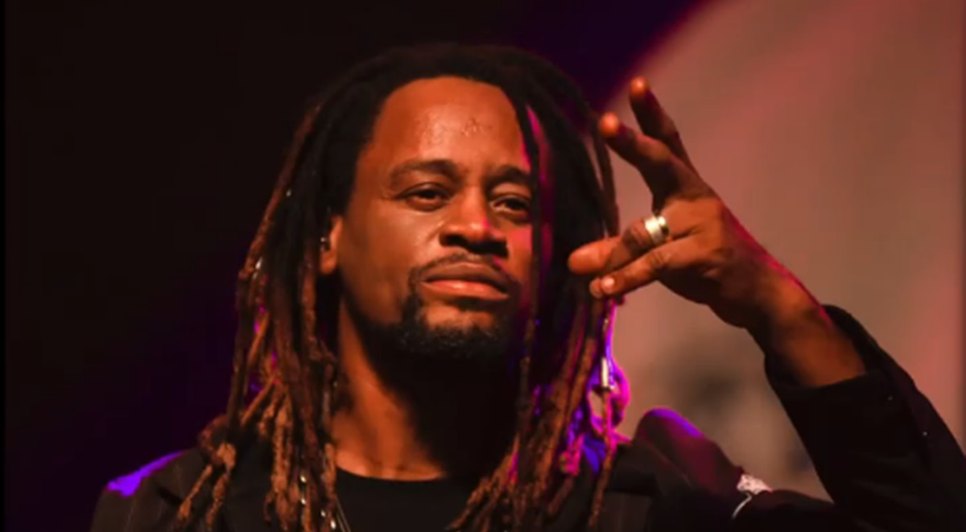 Cantor se envolveu em um acidente na noite deste sábado