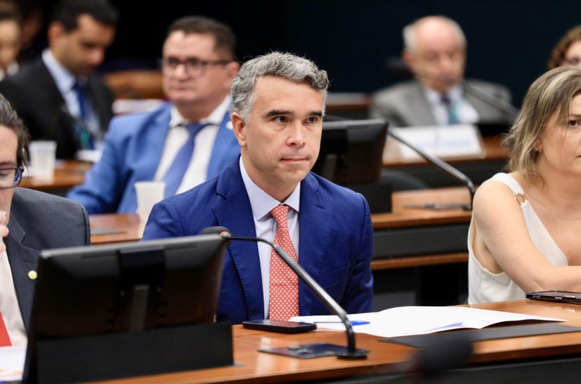 Rafael Brito se posiciona contra a PEC da Blindagem e diz que o Congresso precisa se voltar para as necessidades do povo