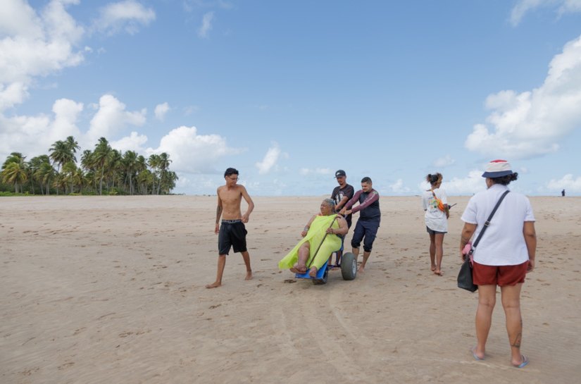 Projeto Praia Acessível apoia gravação de curta alagoano com inclusão e mobilidade