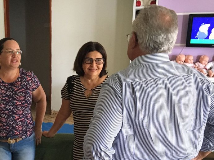 De surpresa, Rogério Teófilo visita instituições filantrópicas de Arapiraca