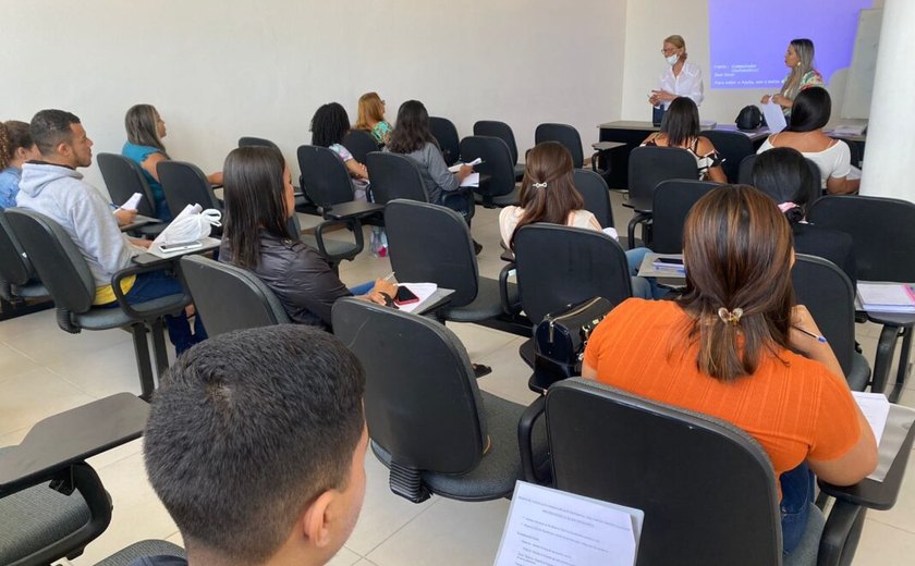 Cursos qualificam jovens de Penedo para trabalhos no setor turístico