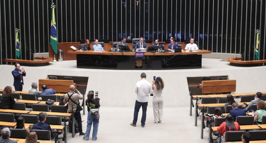 Água entra no centro do debate na Câmara com participação do MIDR