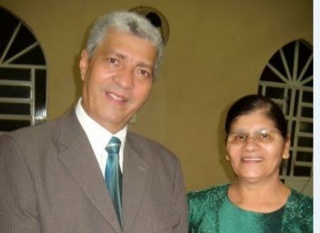 Pastor Samuel Torres ao lado de sua esposa, irmã Dalva