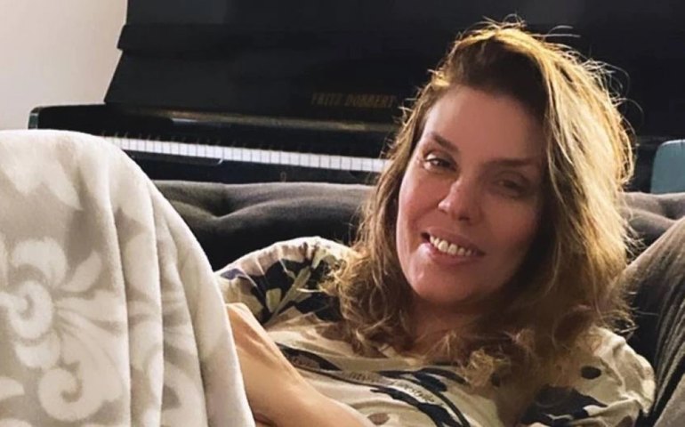 Simony mostra confiança no tratamento contra o câncer: &#8216;Já deu certo&#8217;