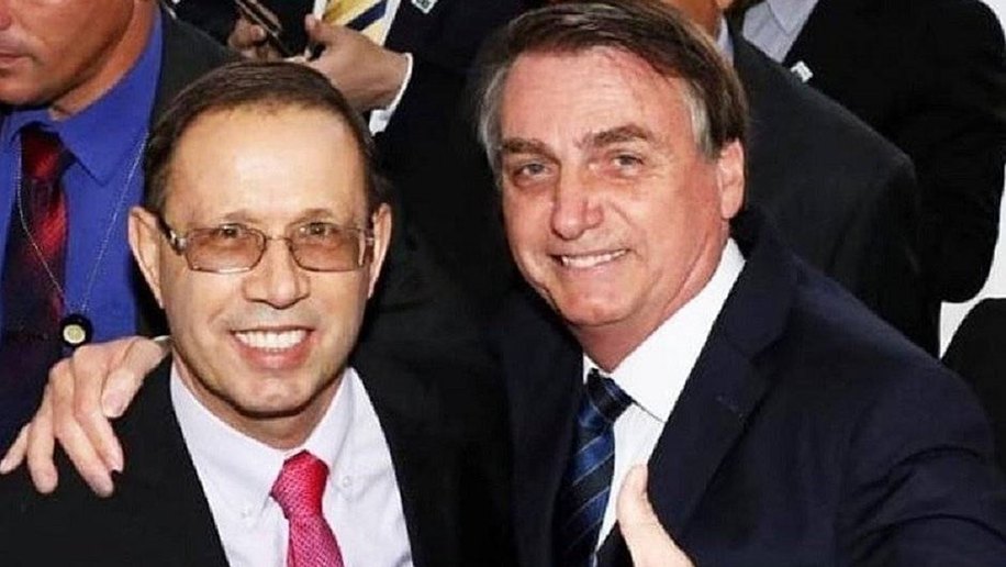 “Debaixo de vara”