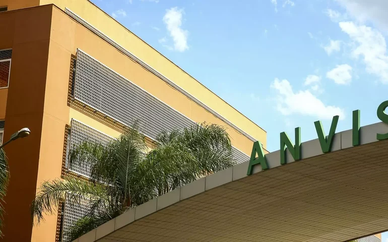 Anvisa proíbe venda de balas Dori por risco de Salmonella