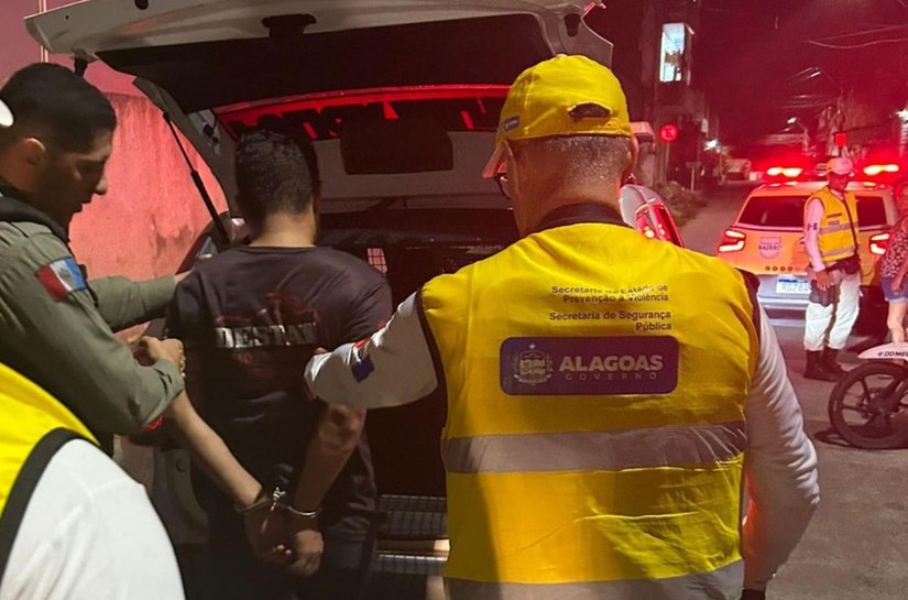 Ronda no Bairro prende homem por ameaça ao próprio pai no Jacintinho