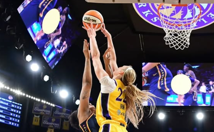 Jogadoras da WNBA cobram prisão e maior segurança após objetos sexuais serem atirados na quadra