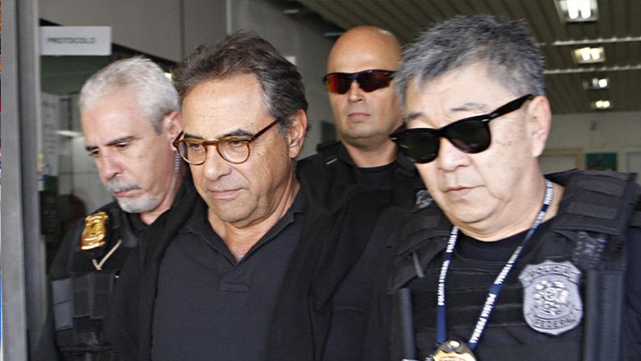 Pascowitch fica em silêncio e reunião da CPI da Petrobras é encerrada