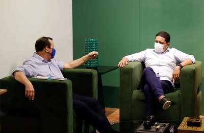 Prefeito e Rafael Tenório estudam possibilidade de expansão de empresas do grupo para Palmeira