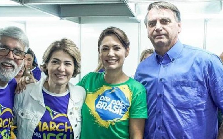 Pastores com 50 milhões de seguidores dão palanque a Bolsonaro