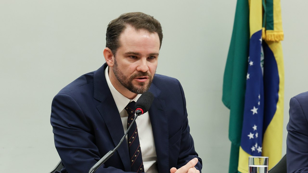 Durigan: dívida do Brasil é menor do que a de grandes economias