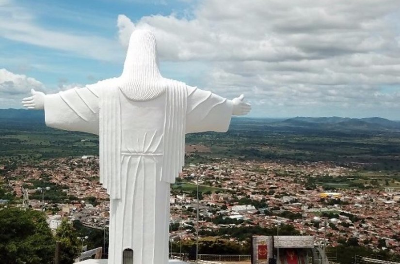 Cristo do Goiti é entregue em Palmeira após Marx Beltrão assegurar R$ 1,5 milhão para obra