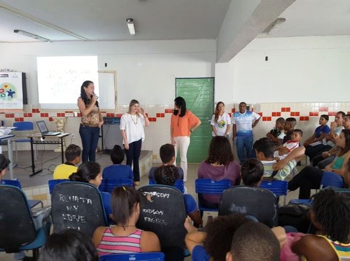 PCJE promove palestra sobre o ECA para estudantes de escola estadual