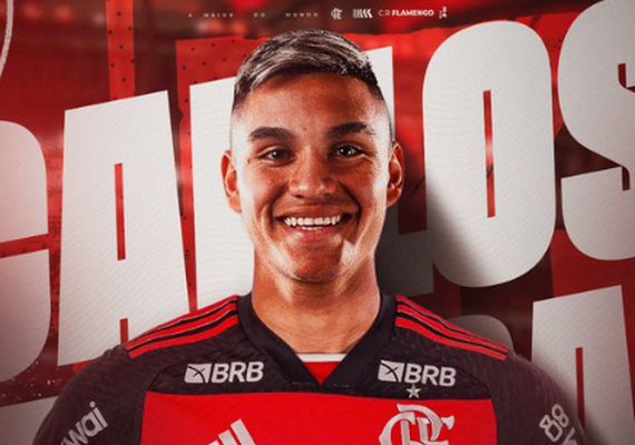 Flamengo anuncia a contratação do meia argentino Carlos Alcaraz