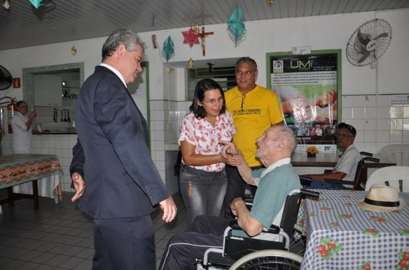 Programa de Educação Fiscal conclui doação de 50 colchões a instituições