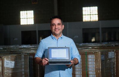 AL investe em tecnologia e adquire mais de 33 mil notebooks para escolas da rede estadual