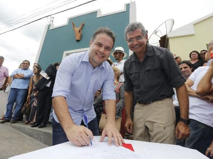 Governador Renan Filho inaugura museu na Ilha do Ferro, em Pão de Açúcar