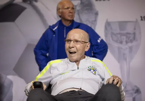 Governo de Alagoas decreta luto oficial pela morte de Zagallo