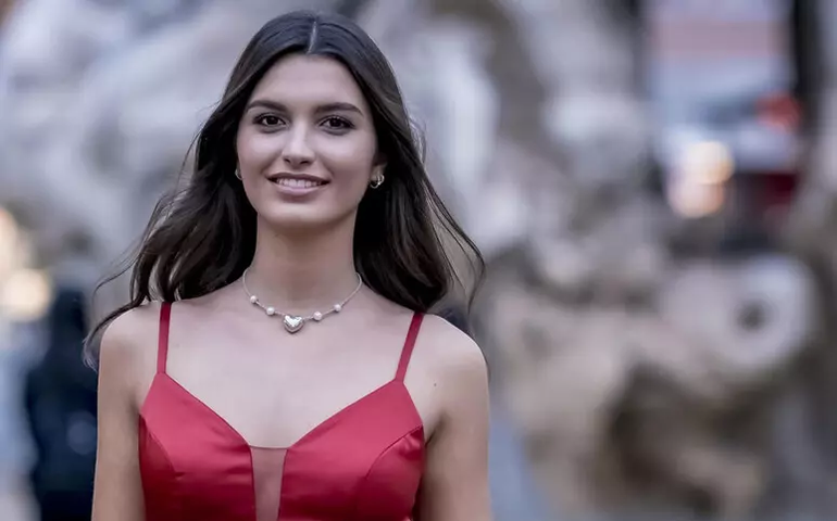 Ex-Miss Itália denuncia ameaças de morte e estupro
