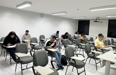 Estudantes participam de seleções estágio em Jornalismo, Administração e Contábeis