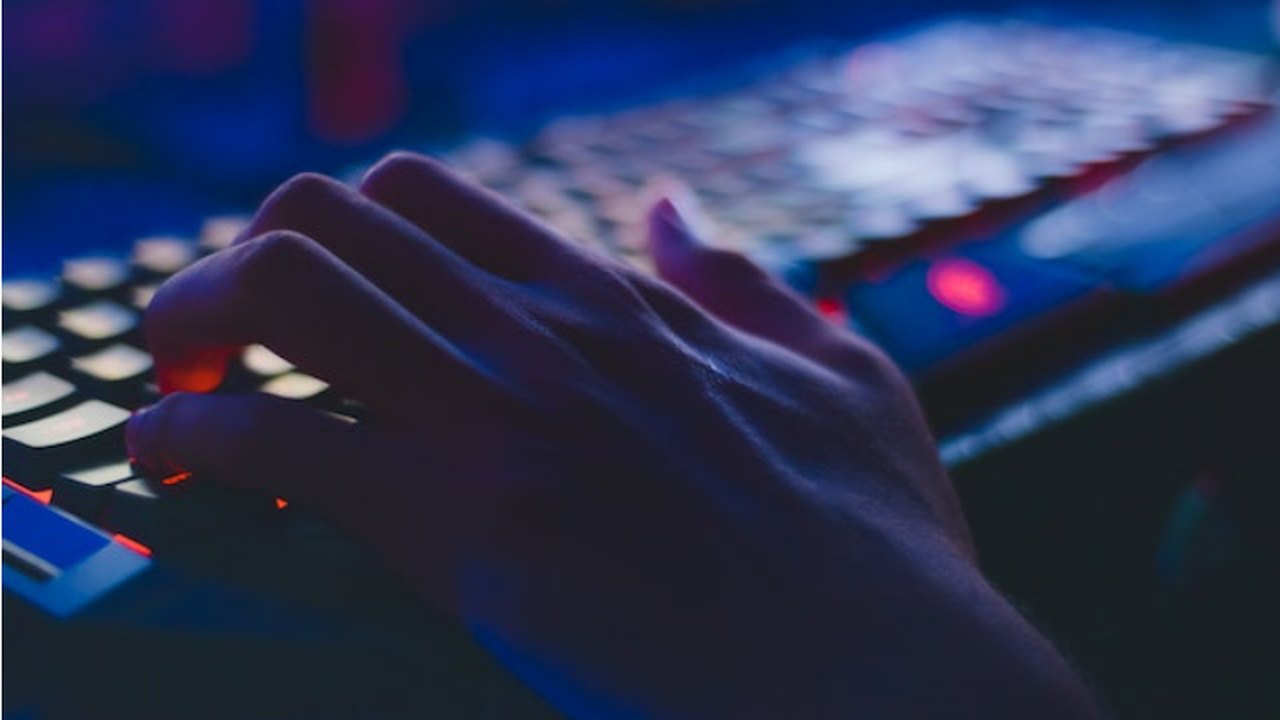A Ascensão dos Esports: Explorando o Fenômeno dos Jogos Online Competitivos