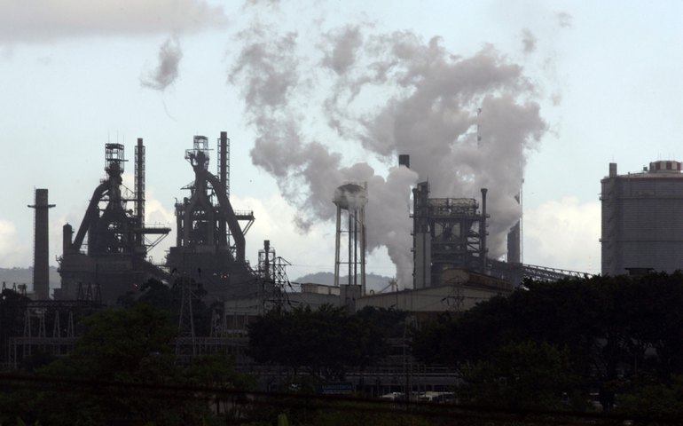 Briga entre gigantes Usiminas e CSN esquenta com decisão do Cade