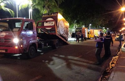 Secretaria de Segurança e Convívio Social inicia remoção de food trucks irregulares