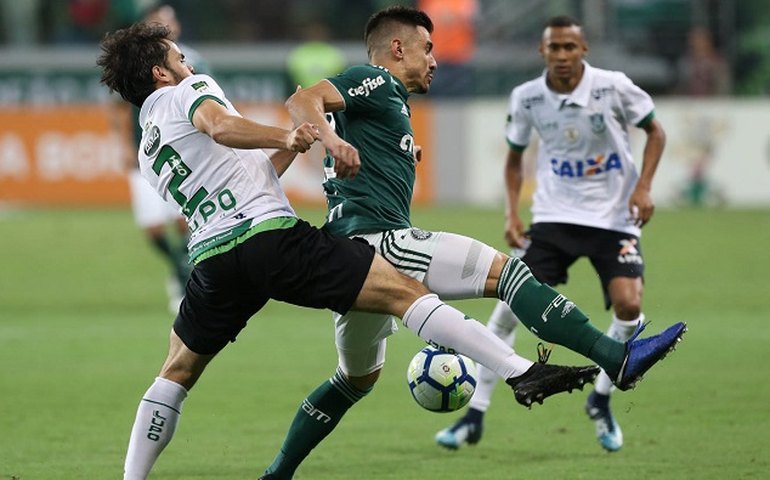Palmeiras goleia o América-MG em casa e fica a uma vitória do título
