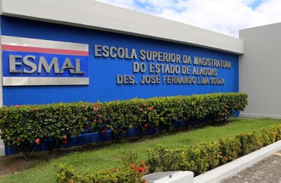 Alunos atendidos pelo PCJE conhecem Museu da Justiça do Trabalho