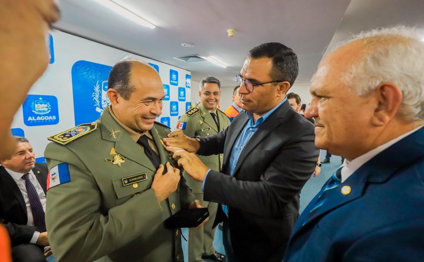  Defesa Civil Estadual homenageia personalidades que contribuíram para a atuação do órgão 