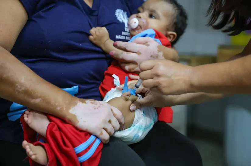 Casos de coqueluche crescem e provocam internações e mortes